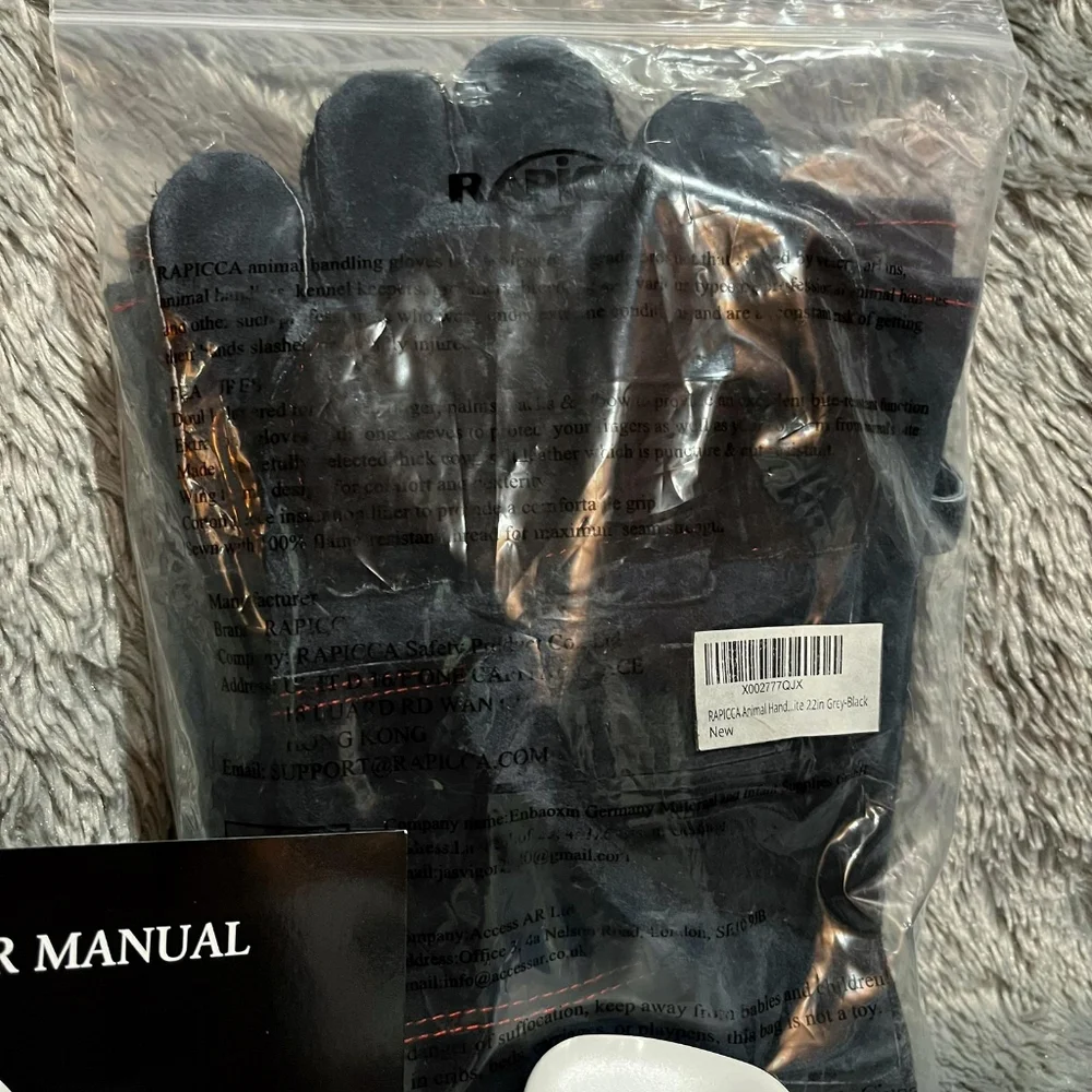 Rapicca Leather Animal Handling Gloves and Self Cleaning Animal Hair Brush